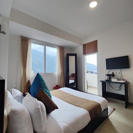 Maplewood Hotel & Spa Gangtok Bagian luar foto