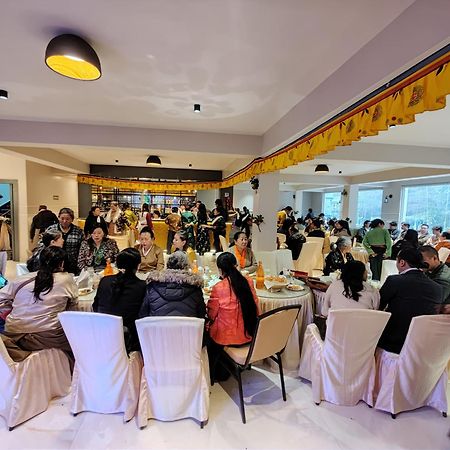 Maplewood Hotel & Spa Gangtok Bagian luar foto