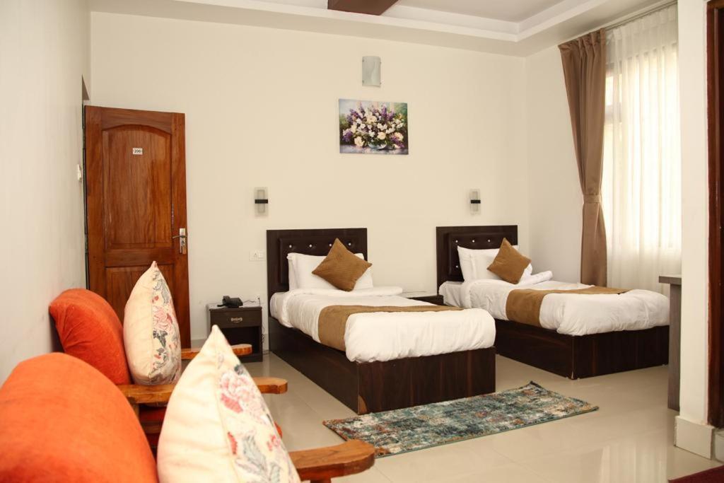 Maplewood Hotel & Spa Gangtok Bagian luar foto