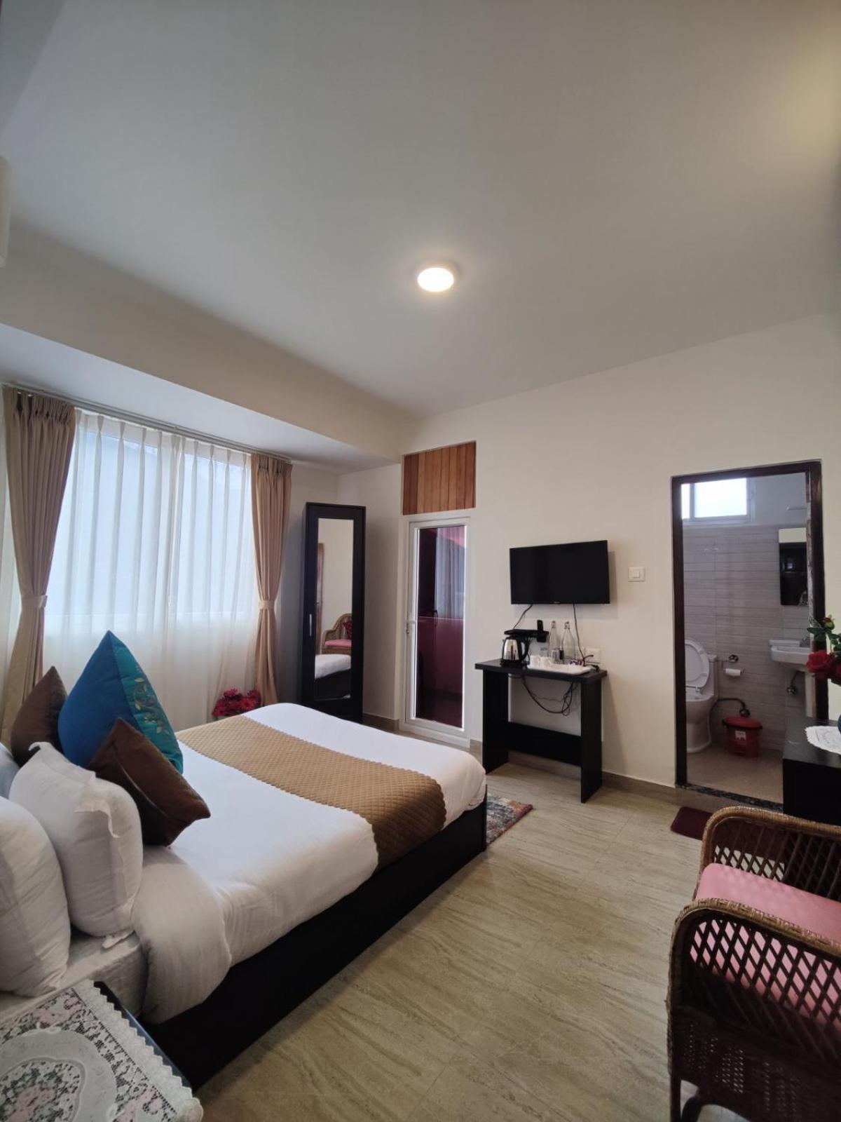 Maplewood Hotel & Spa Gangtok Bagian luar foto