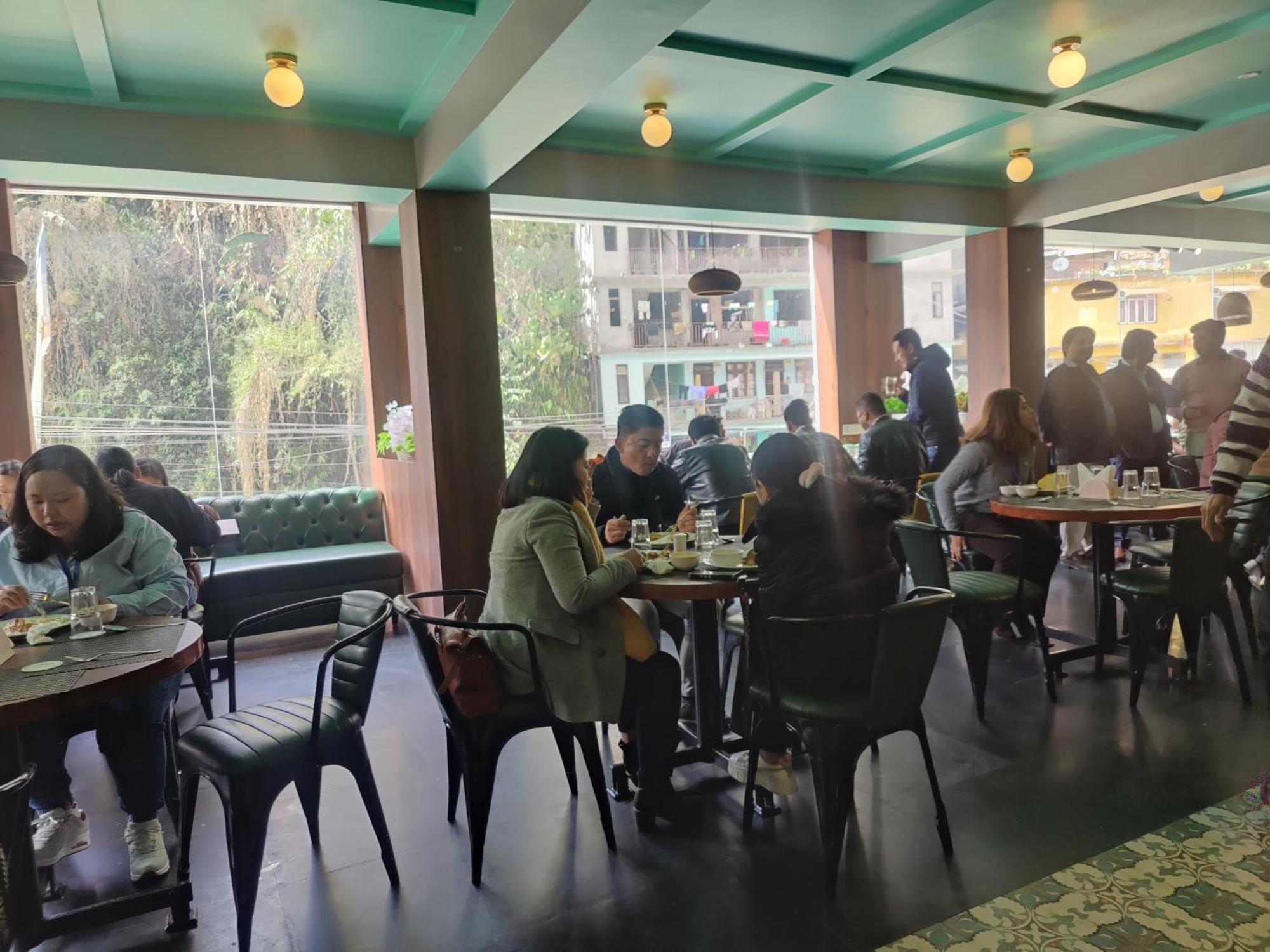 Maplewood Hotel & Spa Gangtok Bagian luar foto