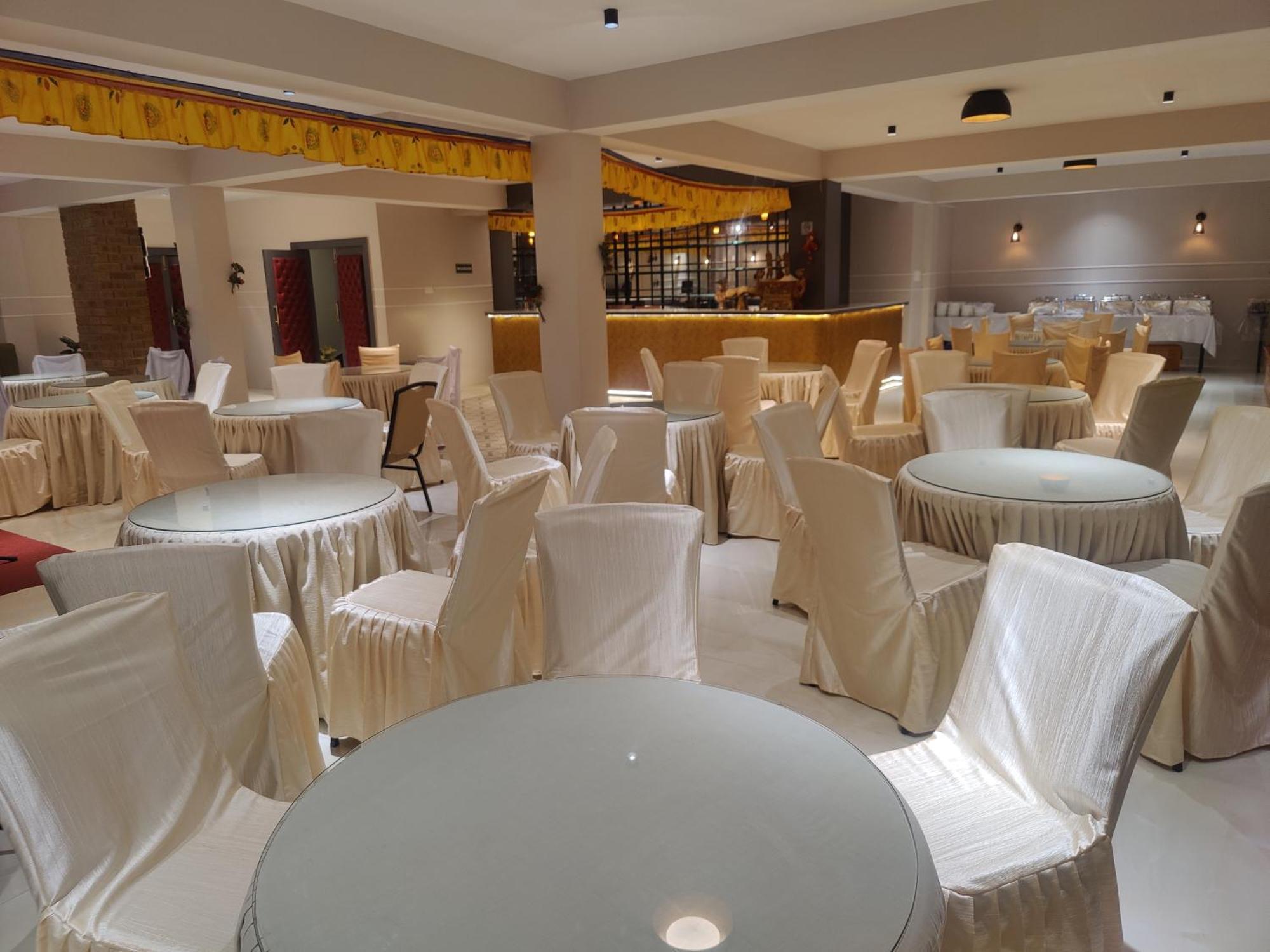 Maplewood Hotel & Spa Gangtok Bagian luar foto
