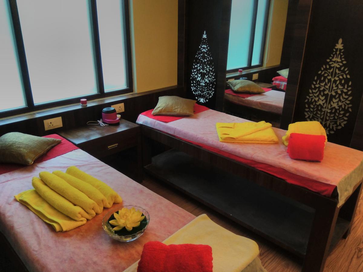 Maplewood Hotel & Spa Gangtok Bagian luar foto